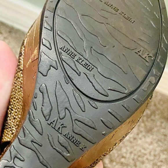 NEW! Anne Klein Fortuna Bronze Snake Print Platform Wedge Sandals - Picture 14 of 16